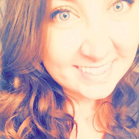 Meet your Posher, Nikki - Picture 1 of 1